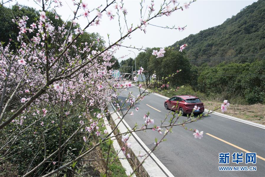 (新時代新氣象新作為)(4)“四好農村路”推動“美麗鄉村”建設
