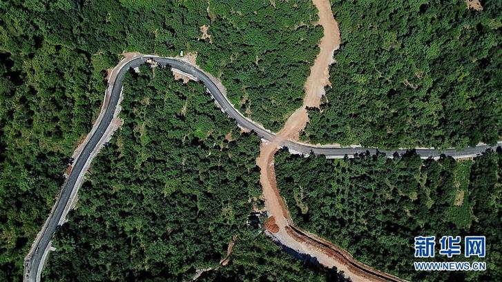 (經濟)(3)河北遵化:建設“四好農村路”