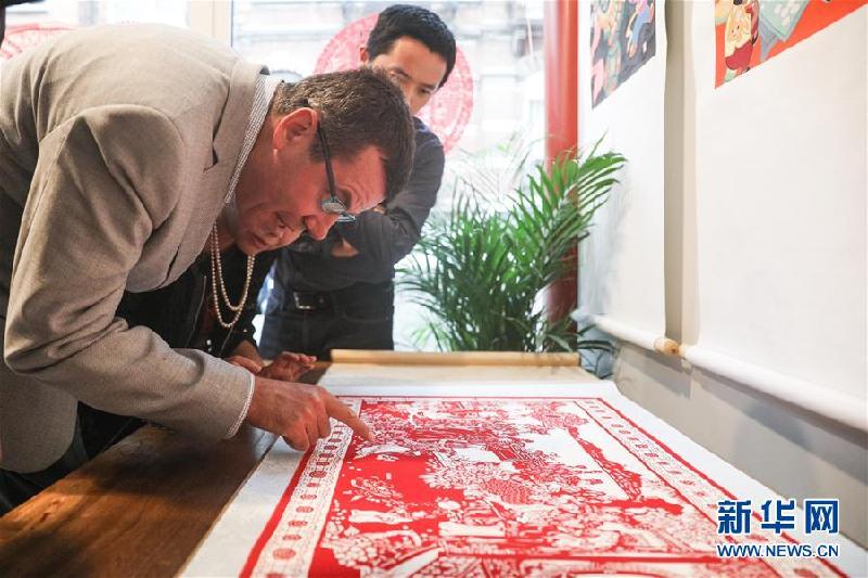 (國際)(2)中國北方民間美術作品走進比利時