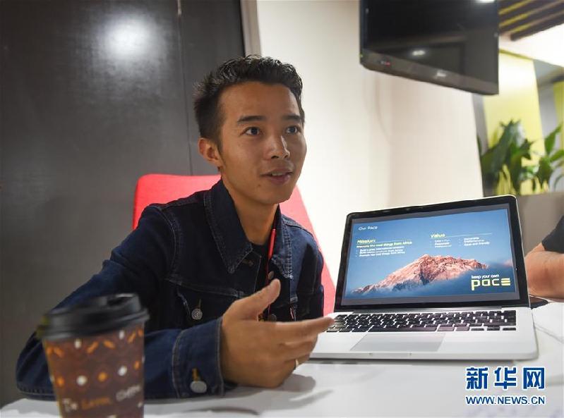 (國際·中非合作論壇·圖文互動)(2)他把耳機賣到肯尼亞總統府——記在非洲當創客的中國青年劉鵬