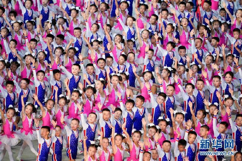 （國際）（5）朝鮮舉行大型團體操“輝煌的祖國”