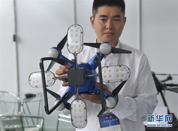 （社會）（3）2018全球無人機大會在成都開幕