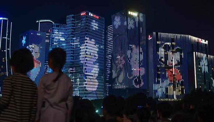 （社會）（1）浙江杭州：“我愛你中國”主題燈光秀璀璨亮相