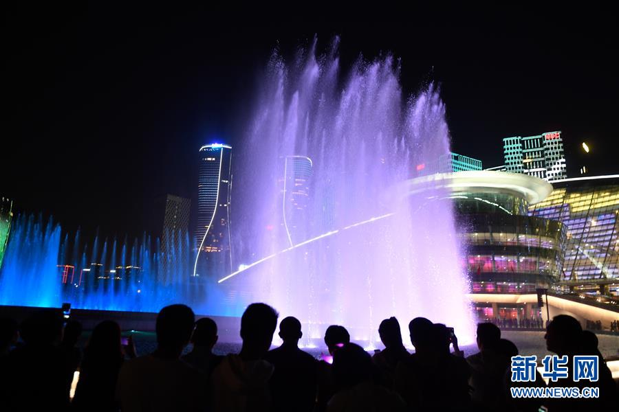 (社會)(6)浙江杭州:“我愛你中國”主題燈光秀璀璨亮相