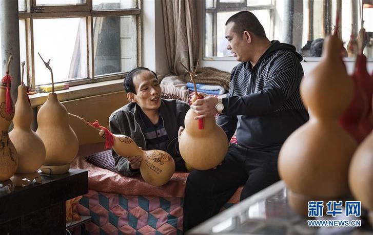 (圖片故事)(3)床鋪上的葫蘆燙畫師