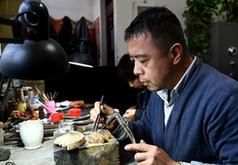 （社會）（1）平遙古城里的銀匠藝人