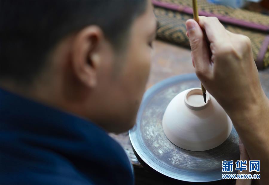 （社會）（5）一只“蛋殼瓷”茶杯背后的工匠