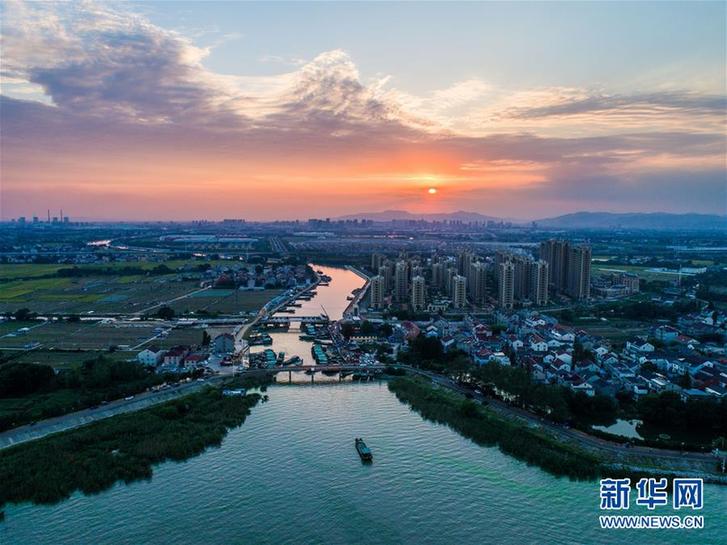 （壯闊東方潮 奮進新時代——慶祝改革開放40年·變遷）（2）改革開放四十年浙江美麗鄉村巨變