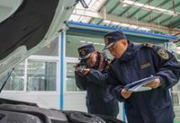 （經濟）（1）首趟中歐班列商品車專用車運輸國際班列在渝順利通關