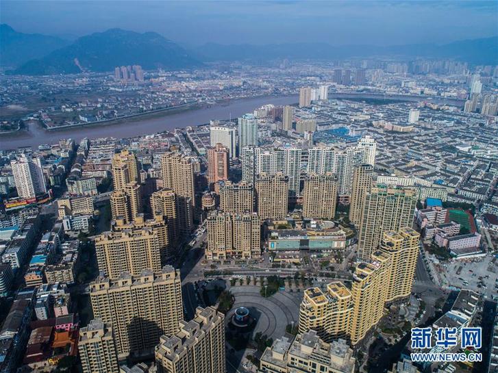 （慶祝改革開放40周年基層行·鄉鎮篇·圖文互動）（1）“中國第一座農民城”溫州龍港正向現代化新生城市跨越