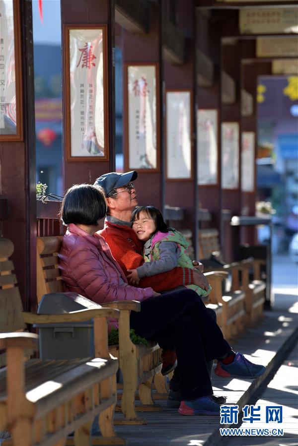 （慶祝改革開放40周年基層行·鄉鎮篇·圖文互動）（2）江西溫湯鎮：不只是景色好、溫泉暖