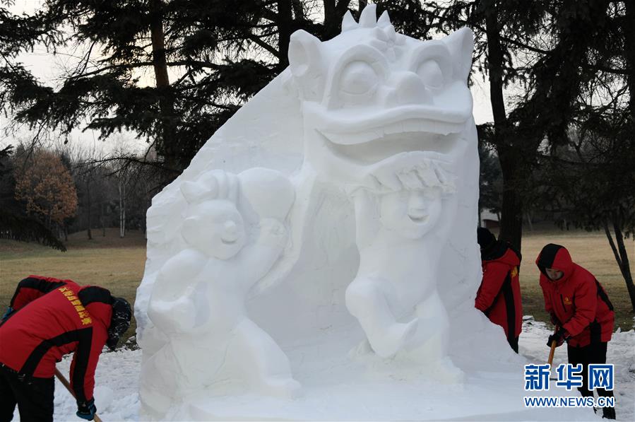 (社會)(4)大學生雪雕賽盡展“冬之韻”
