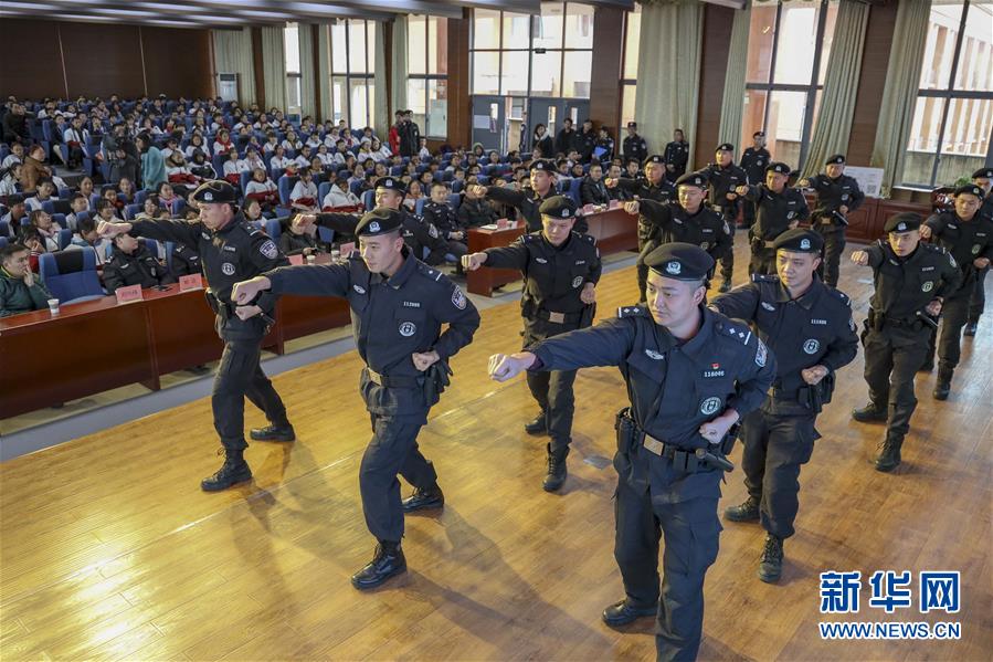 （新華網）（3）重慶：安全出行進校園 鐵路警察來支招