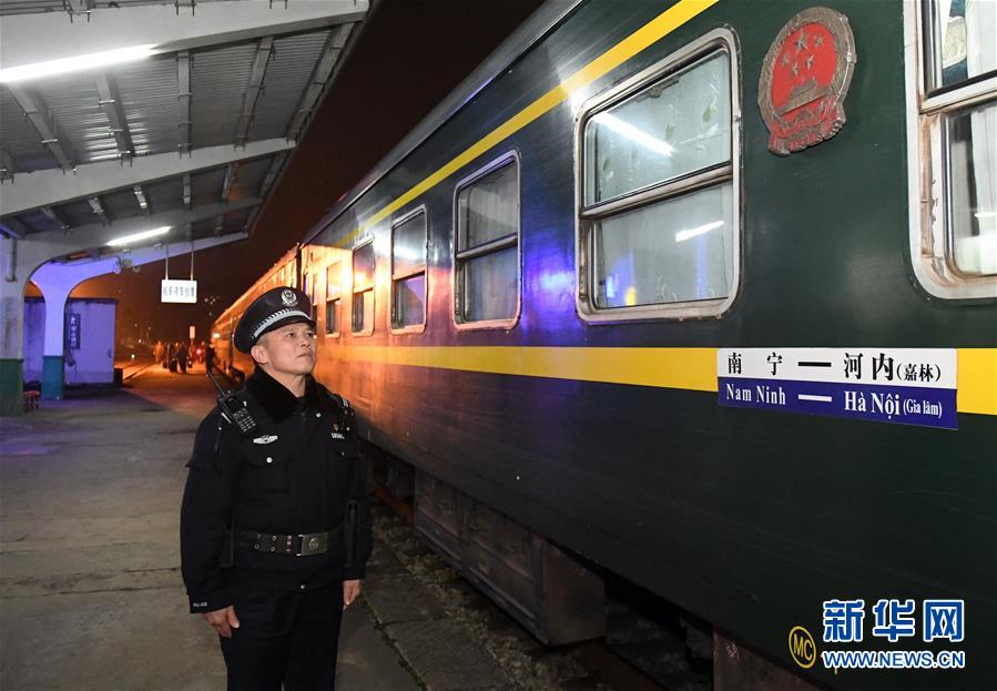 （社會(huì)）（4）中越國際客運(yùn)列車十年的平安守護(hù)