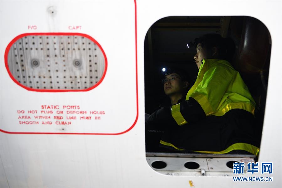 （圖片故事）（5）師父教我修飛機——“95后飛機維修師”成長記