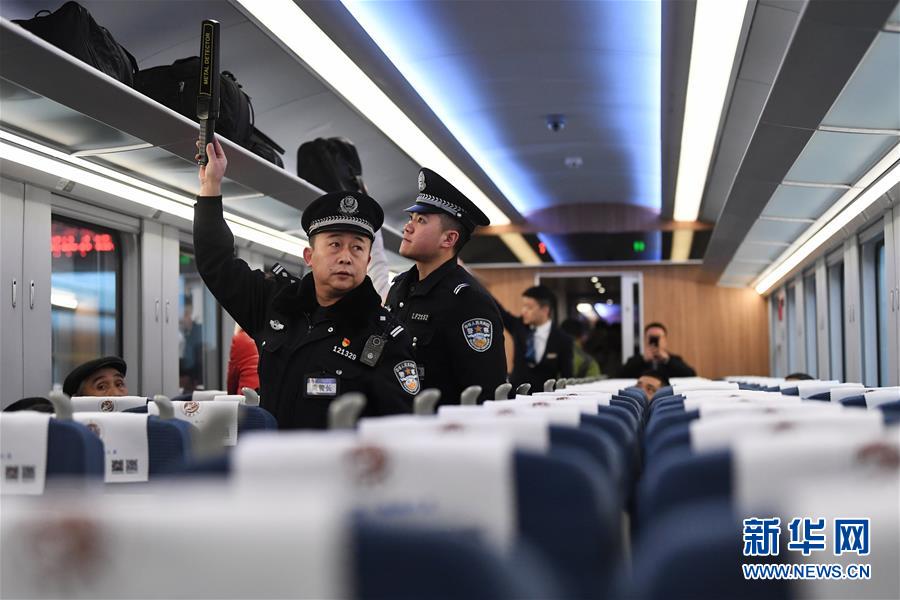 (社會)(4)蘭渝鐵路開行時速160公里“復興號”動車組