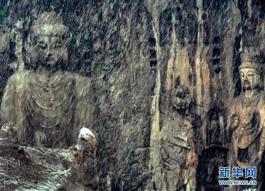 （美麗中國(guó)）（4）“水墨”龍門