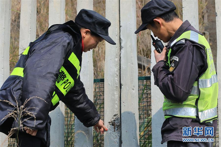 (圖片故事)(8)住在春運線路上的“平安”夫妻檔