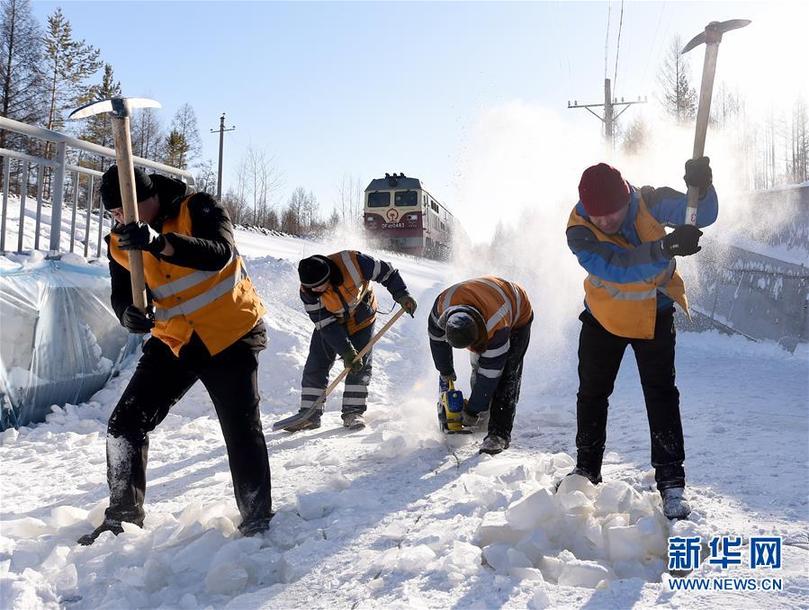 （關注春運）（1）風雪鐵路人 堅守保春運
