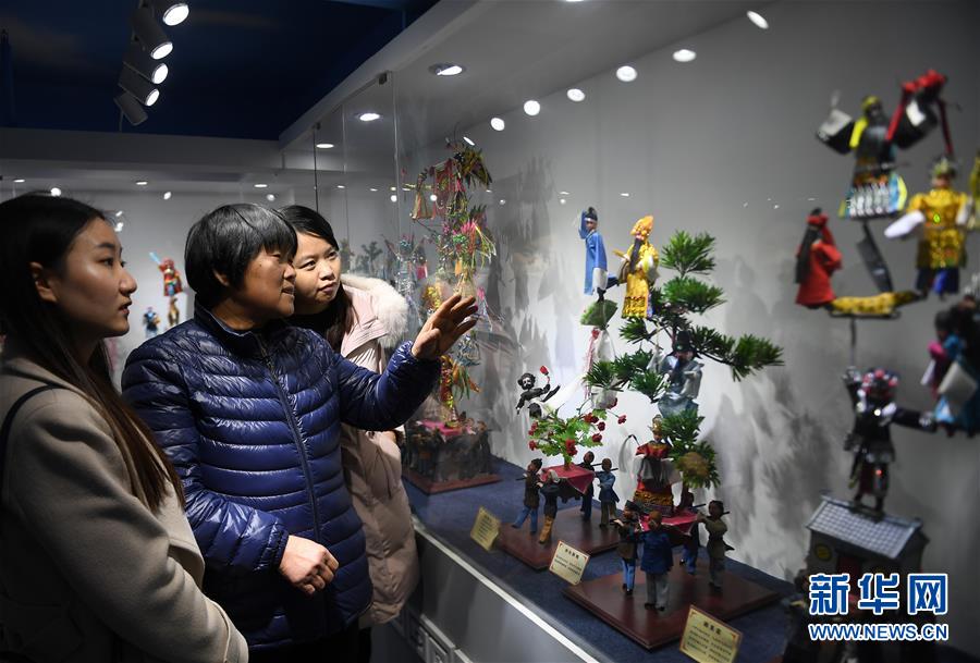 （圖片故事）（5）陜西老藝人制作微縮社火傳承古老民俗