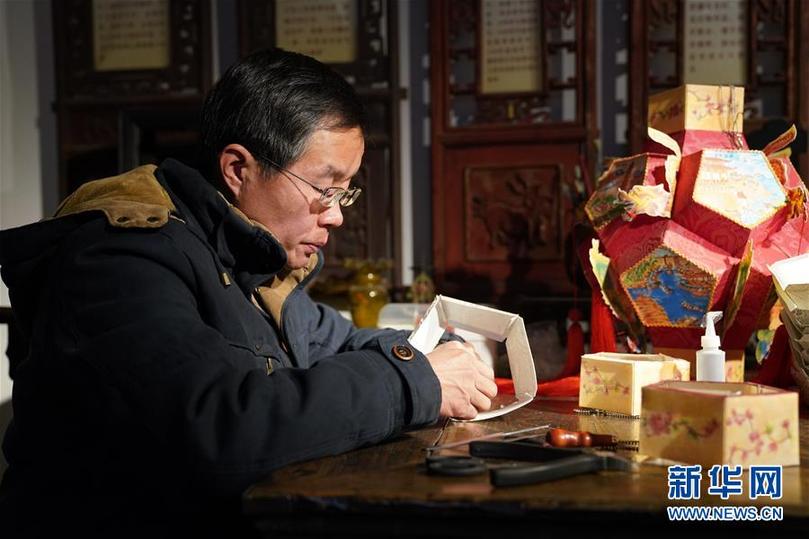（在習近平新時代中國特色社會主義思想指引下·將改革開放進行到底·大國之約）（1）民間匠人走出“國際范兒”
