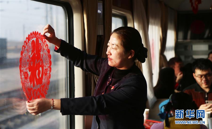 （新春走基層）（2）列車上過除夕