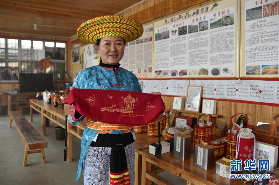 （圖文互動）（2）土特產“變身”文創品