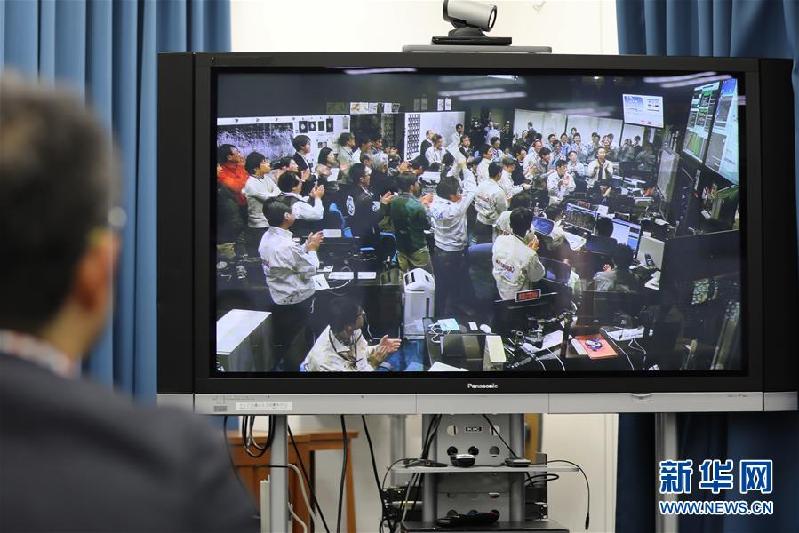 （國際）（1）日本探測器隼鳥2號降落小行星“龍宮”并采樣