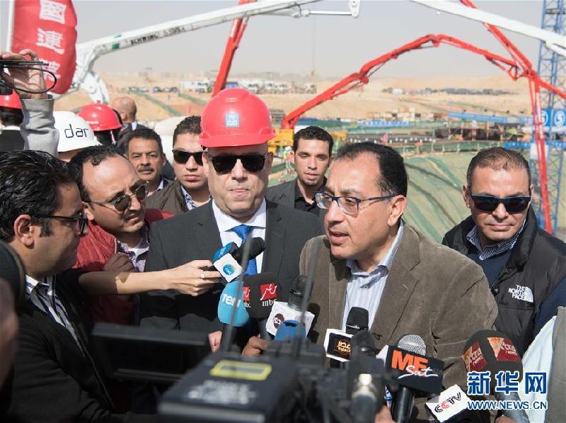（國際）（1）埃及總理見證中企承建新首都中央商務區項目開盤澆筑