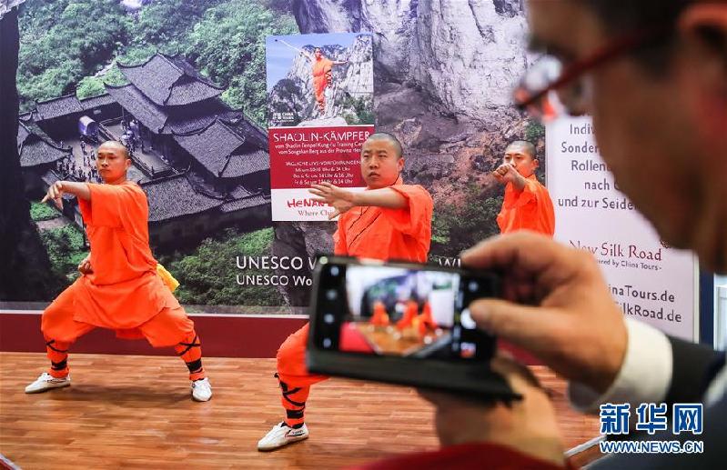 （國際）（1）中國展團(tuán)在柏林國際旅游交易會(huì)展示“美麗中國”