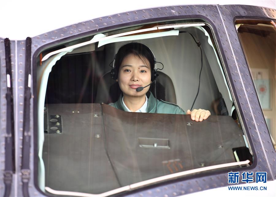 (圖文互動)(5)我國首位民機女試飛員:綻蕾揚花 立凌云志