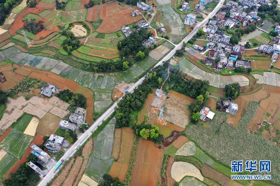 （環(huán)境）（1）春到瑤山田景新
