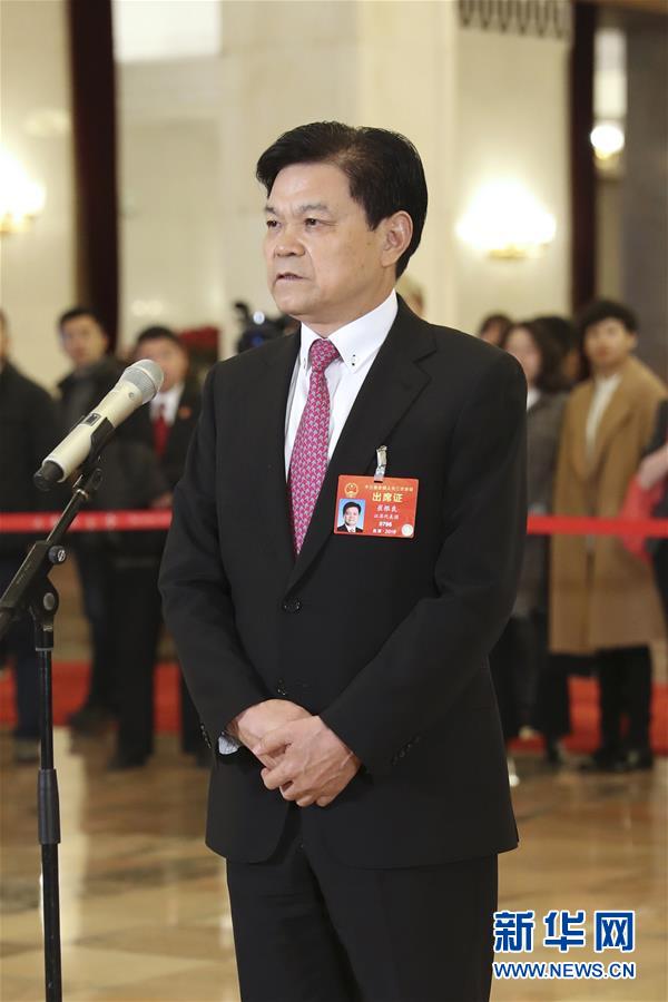 (兩會·面對面·XHDW)(5)全國人大代表接受采訪