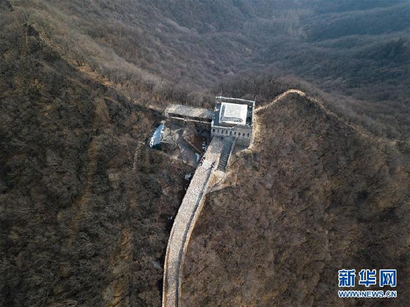 (空中之眼)(2)飛閱九眼樓長城