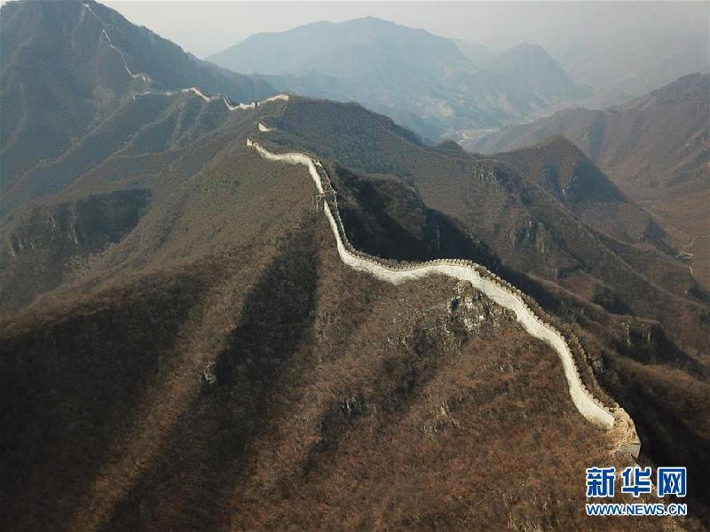 (空中之眼)(3)飛閱九眼樓長城