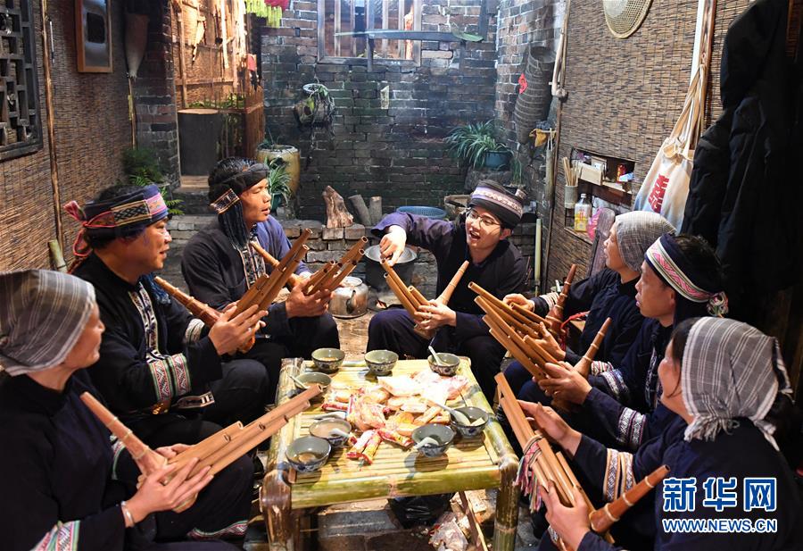 (圖片故事)(8)瑤族青年的文化傳承情