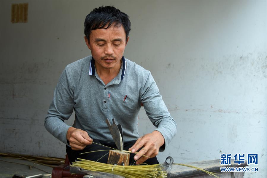 （脫貧攻堅·圖文互動）（6）湖南湘西：縷縷竹絲編織致富夢 