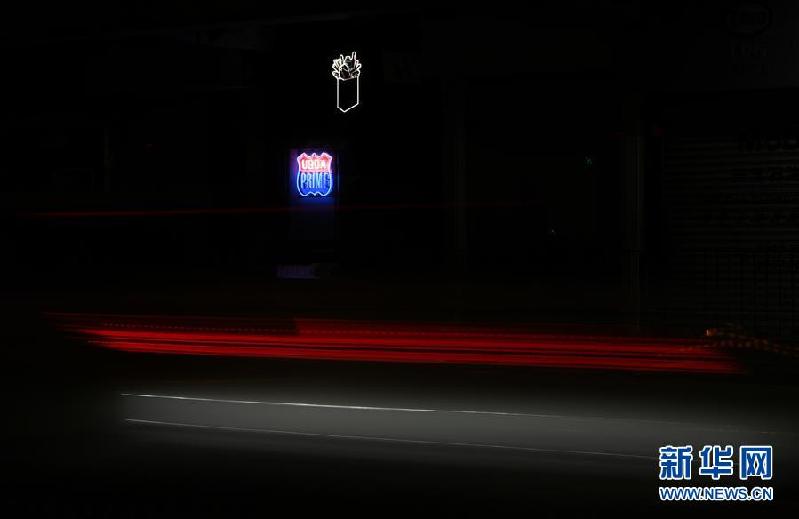(港澳臺·香港故事·圖文互動)(10)霓虹燈招牌:點亮昔日“夜香港”