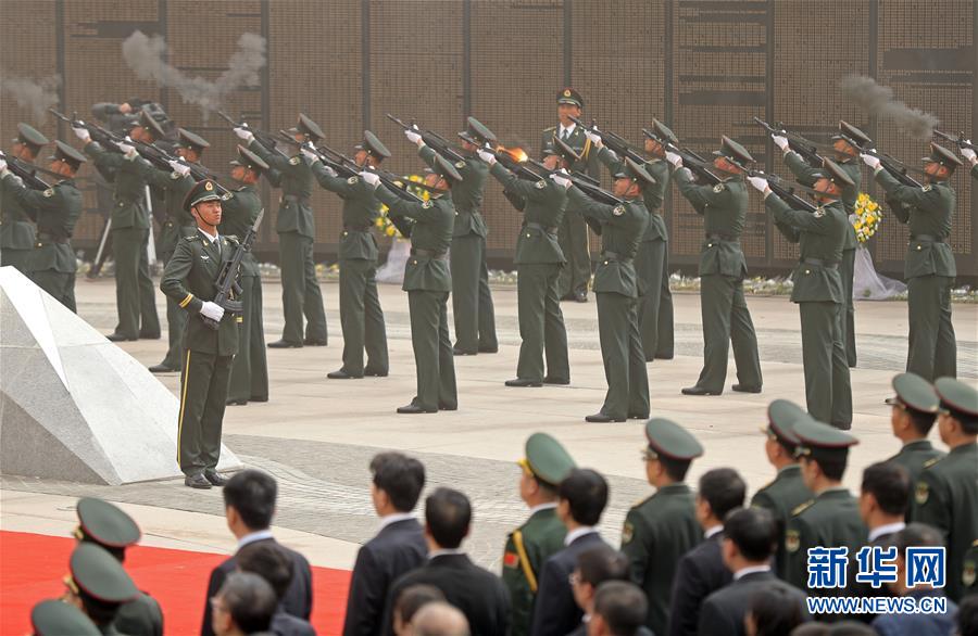 (社會(huì))(5)第六批在韓中國(guó)人民志愿軍烈士遺骸在沈陽(yáng)安葬