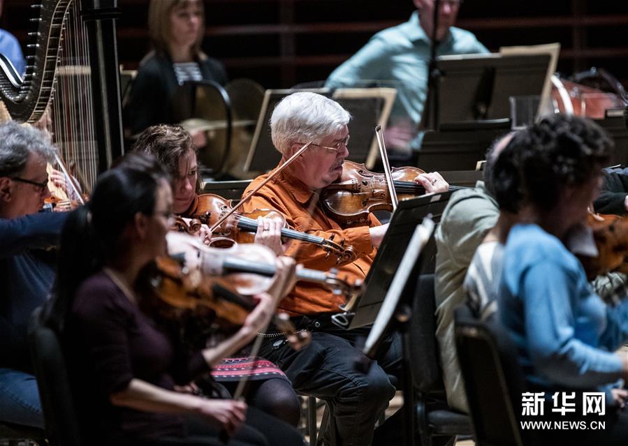 (國際·圖文互動)(4)通訊:一位美國音樂家的46年中國“琴緣”