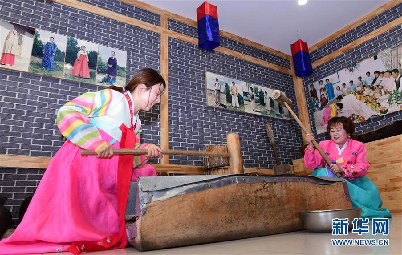 （壯麗70年·奮斗新時代·圖文互動）（5）長白山下，有這樣一面鄉(xiāng)村旅游“紅旗”