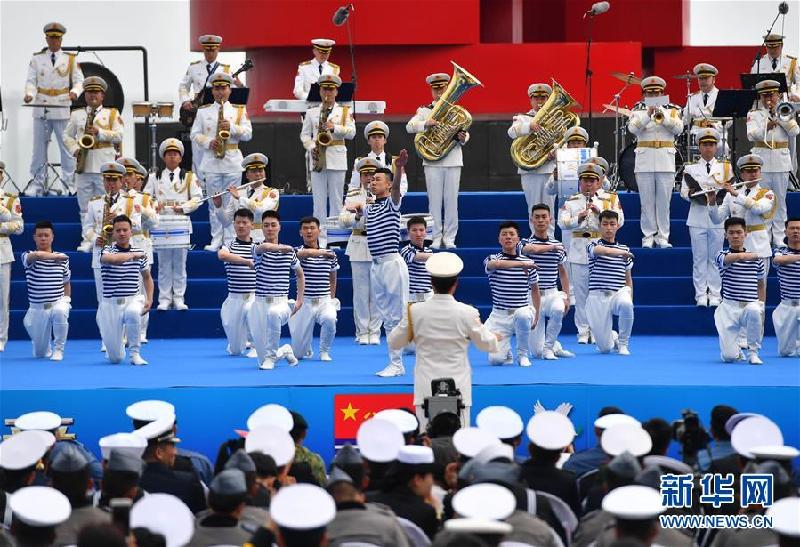 (人民海軍70年)(3)慶祝人民海軍成立70周年多國海軍活動聯(lián)合軍樂展示舉行