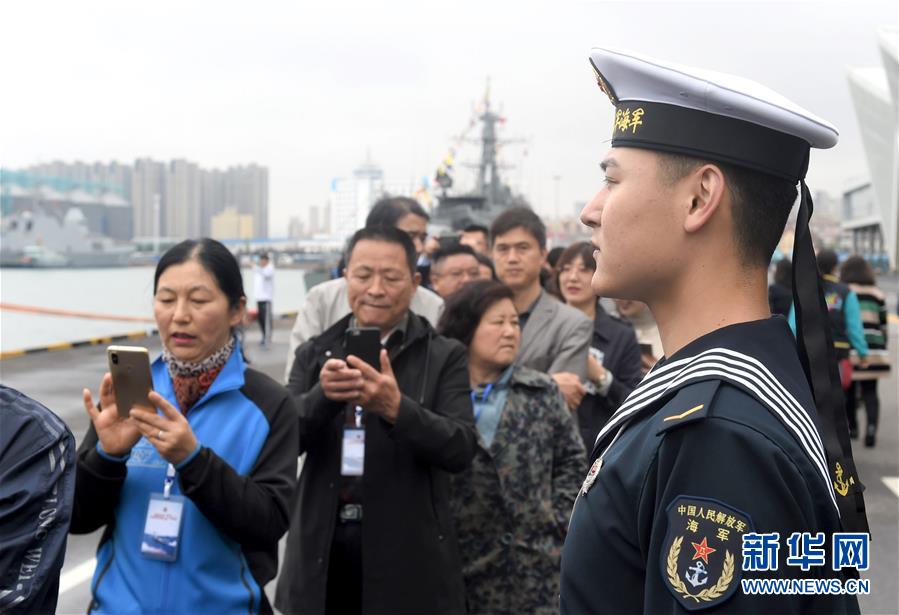 (人民海軍70年)(3)多國海軍艦艇開放日活動在青島舉行