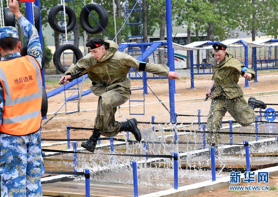 （軍事）（1）中俄海上聯(lián)演舉行陸戰(zhàn)分隊軍事競賽