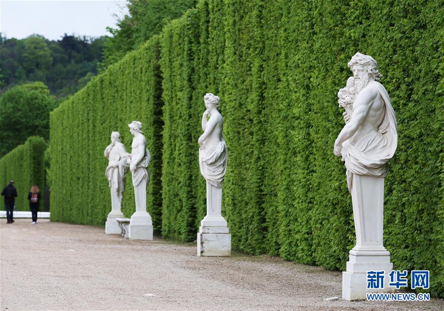 （國際）（2）法式花園里的幾何學(xué)