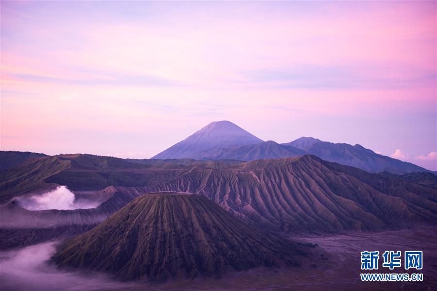 （國際）（2）清晨的布羅莫火山群