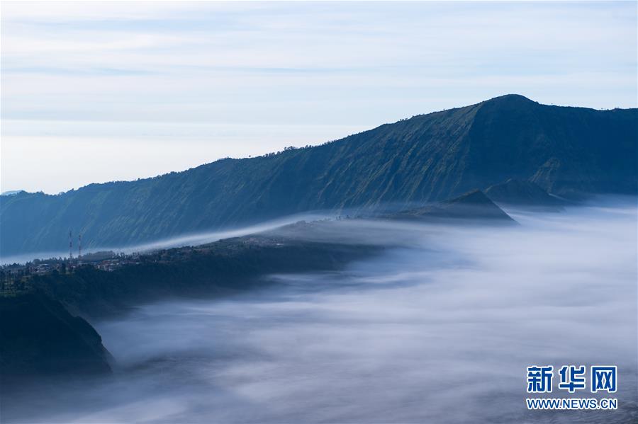 （國際）（4）清晨的布羅莫火山群