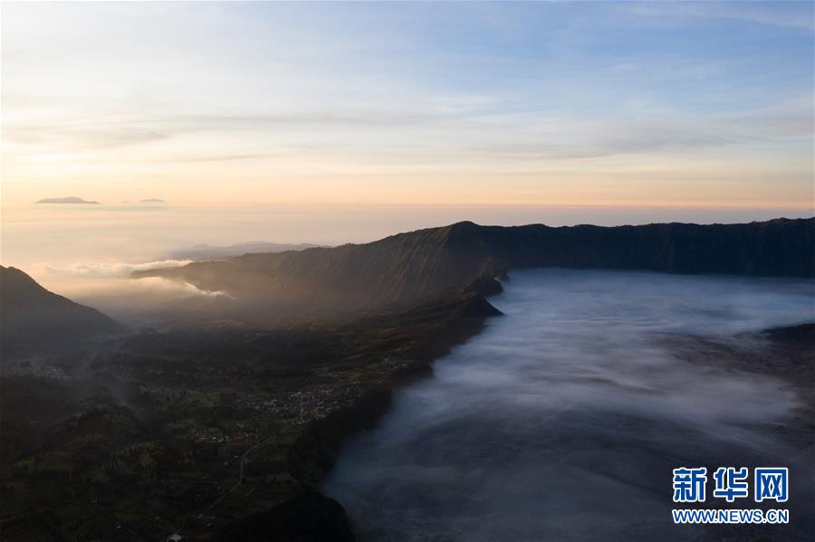 （國際）（6）清晨的布羅莫火山群