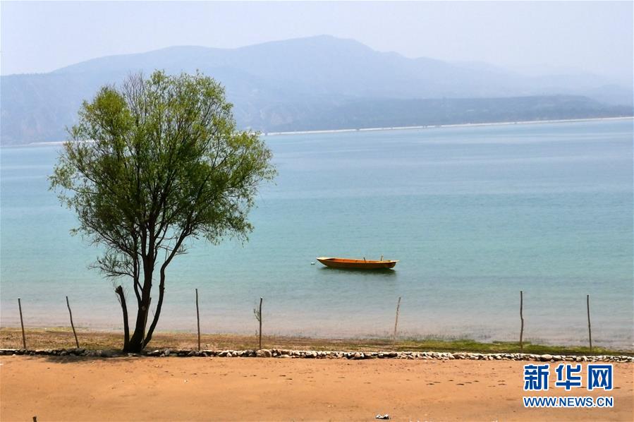 （美麗中國）（1）甘肅：黃河三峽風(fēng)景如畫
