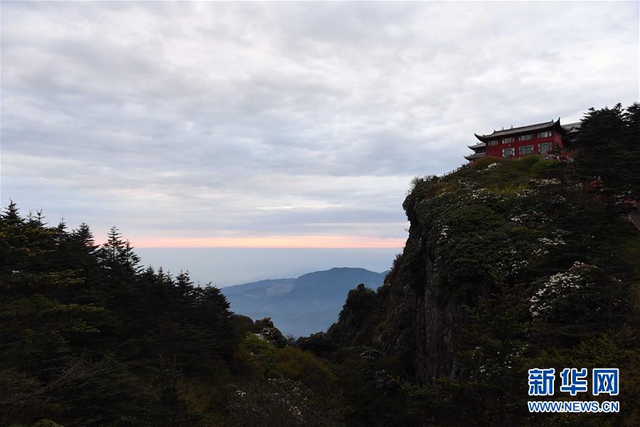 （美麗中國）（7）峨眉山景色秀美